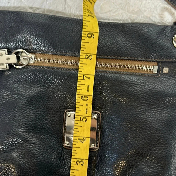 Tignanello Black Leather Crossbody Bag - Picture 11 of 12